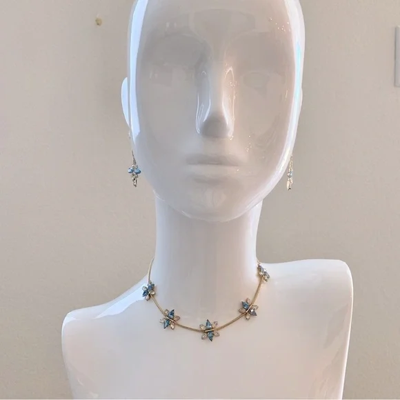 Blue Snowflake Choker Necklace and Earrings Statement Jewelry Set - Picture 3 of 7